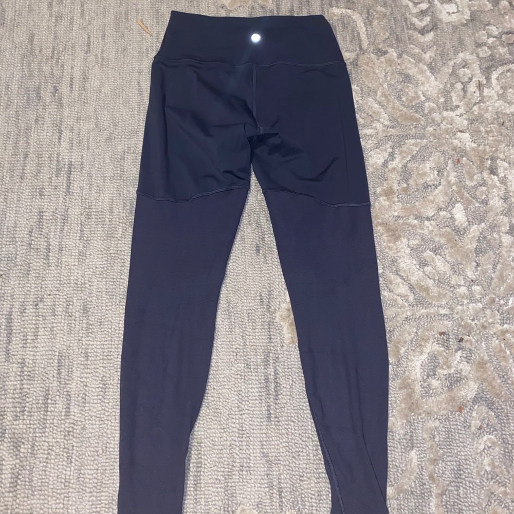Lulu lemon size 8 navy blue leggings